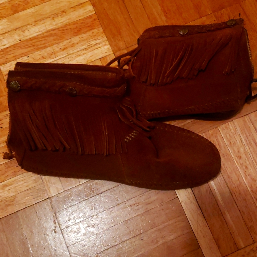 Back zipper boots